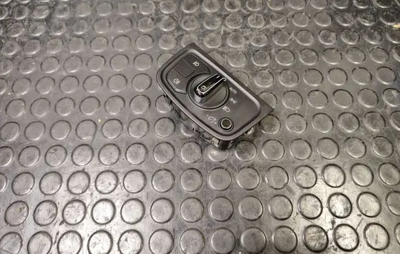 Light switch