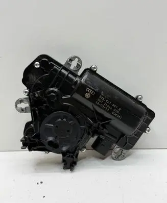Volkswagen Touran III Tailgate boot lock/latch motor 5TA827887B