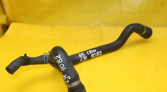 Audi A4 S4 B8 8K Engine coolant pipe/hose 8K0122101G