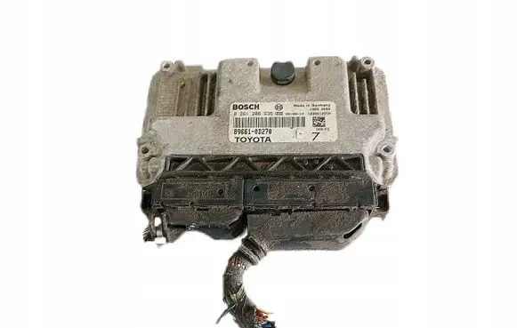 Toyota Yaris Engine control unit/module 0D270