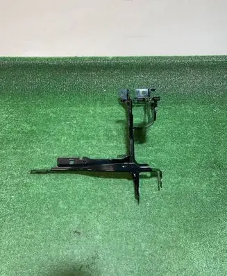 BMW 4 G22 G23 G24 G26 Headlight/headlamp mounting bracket 17023811