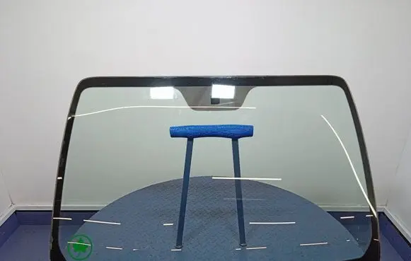 Nissan Note (E11) Front windscreen/windshield window 