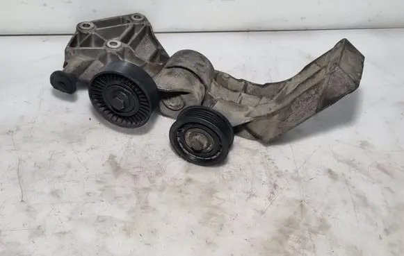Mercedes-Benz A W168 Generator/alternator bracket A1662020340