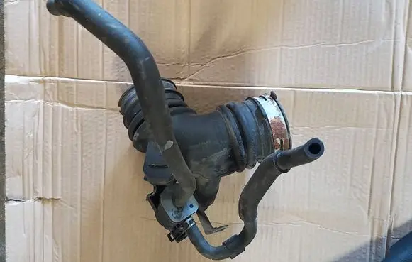 Toyota Yaris Air intake duct part 178800Y030