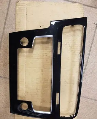 Volkswagen Golf VII Radio/GPS head unit trim 5G1819743G