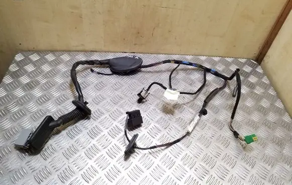 Land Rover Range Rover Sport L320 Rear door wiring loom YMM502831B