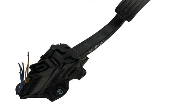 Volvo V70 Accelerator throttle pedal 6G929F836BD 6PV00922001