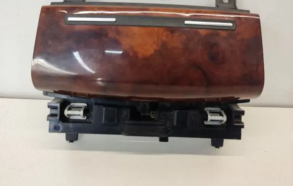 Ashtray (front)