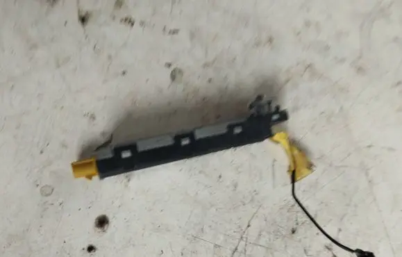 Volkswagen Touran III Aerial antenna amplifier 5ta035577
