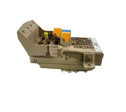 Subaru Outback (BT) Fuse module 82201AN81A JB008002N01 JB004901N