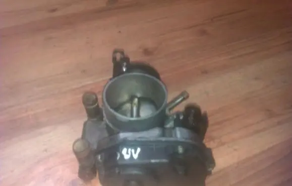 Volkswagen PASSAT B5 Throttle valve 058133063h