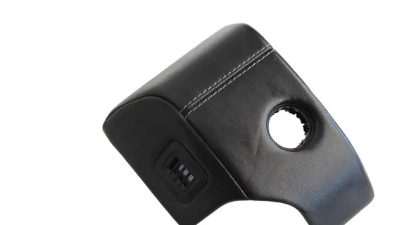 Land Rover Discovery 5 Dashboard glove box trim HY3204268H