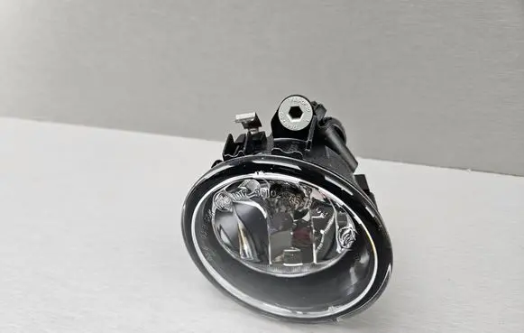BMW X1 F48 F49 Front fog light 7238788 63177238788 7374146