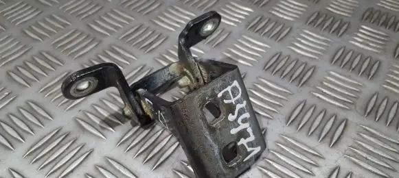 Opel Insignia A Rear door lower hinge A046574