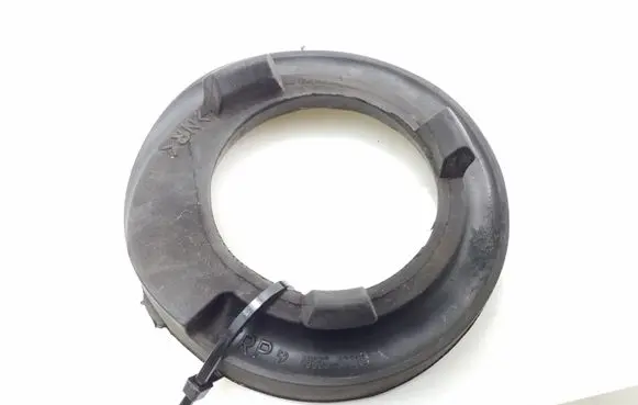 Toyota Verso Front upper strut mount 482570D010