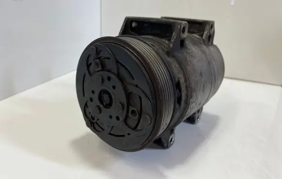 Mazda 6 Air conditioning (A/C) compressor (pump) 8708581