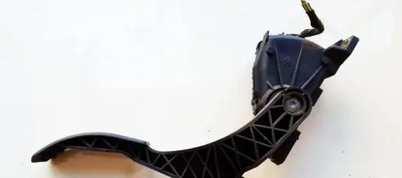 Skoda Octavia Mk1 (1U) Accelerator throttle pedal 1J1721503H 6PV007770-01