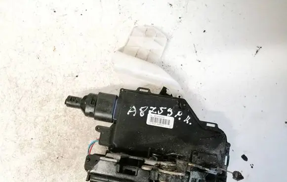 Volkswagen Caddy Front door lock 3d1837016 25100