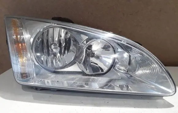 Ford Focus Headlight/headlamp 4M5113W029