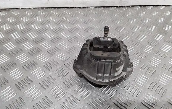 BMW 3 E92 E93 Engine mount bracket 13981112