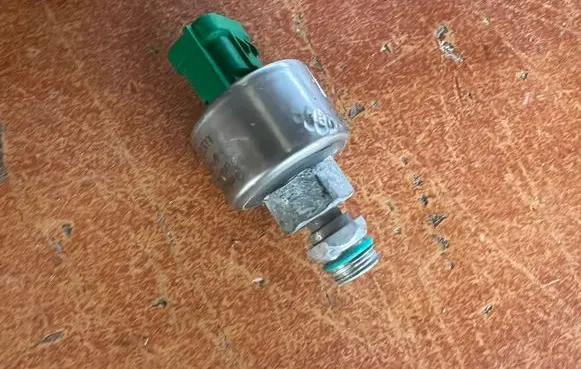 Air conditioning (A/C) pressure sensor