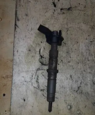 Volkswagen Crafter Fuel injector 076130277 070310 88RE1G