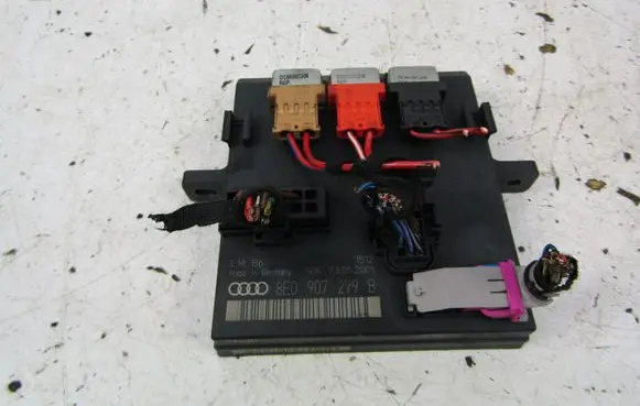 Audi A4 S4 B6 8E 8H Light module LCM 8E0907279B