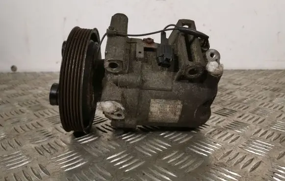Nissan Primera Air conditioning (A/C) compressor (pump) 926002J204