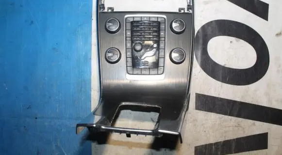 Volvo S60 Climate control unit 30781498