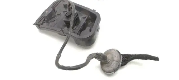 Volkswagen Touareg I Tail light bulb cover holder 7L6945258