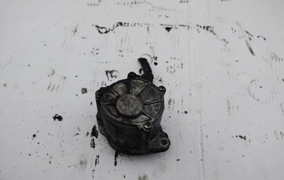 Mercedes-Benz Sprinter W906 Vacuum pump A6512300265