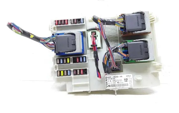 Volvo V70 Fuse module BG9T14C256HA 31314867 31314867AA