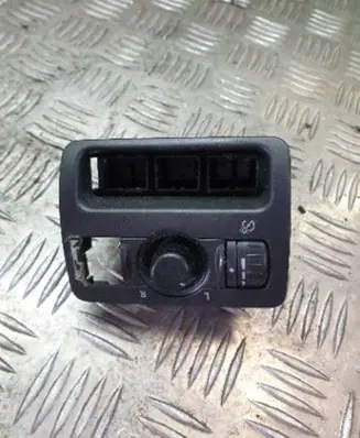 Subaru Outback Wing mirror switch 159913