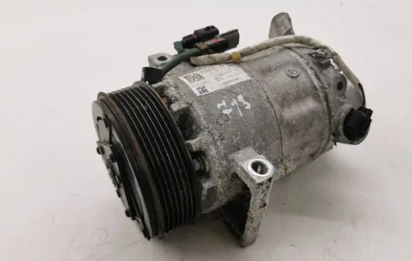 Renault Clio V Air conditioning (A/C) compressor (pump) 926004423