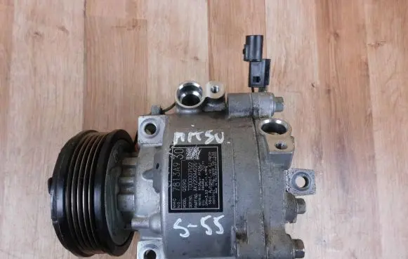 Mitsubishi ASX Air conditioning (A/C) compressor (pump) 7813A930