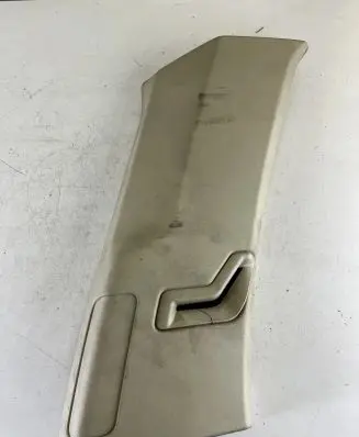 Volvo XC90 (C) pillar trim 10158