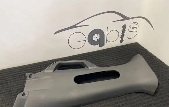 Dodge RAM (B) pillar trim (top) 61868-W 6DQ05TRMAH 7582