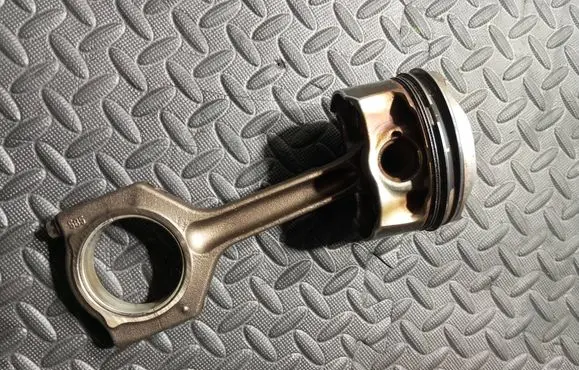 BMW 5 F10 F11 Piston with connecting rod 7624409 83.996