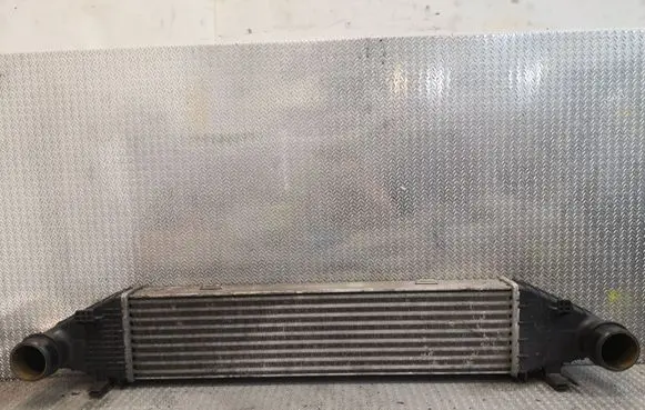 Mercedes-Benz C W204 Intercooler radiator 2045000300