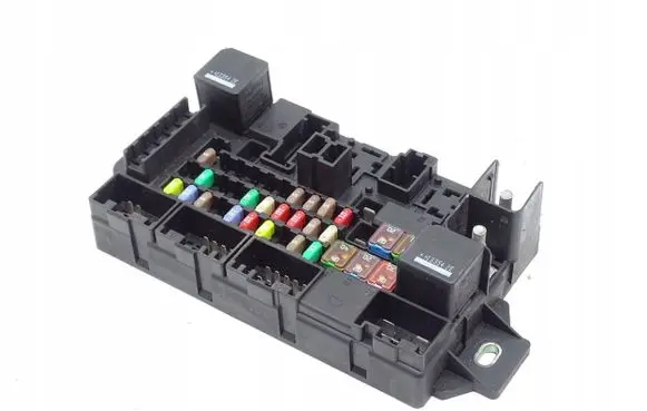 Jaguar F-Type Relay mounting block EX5314N030AC