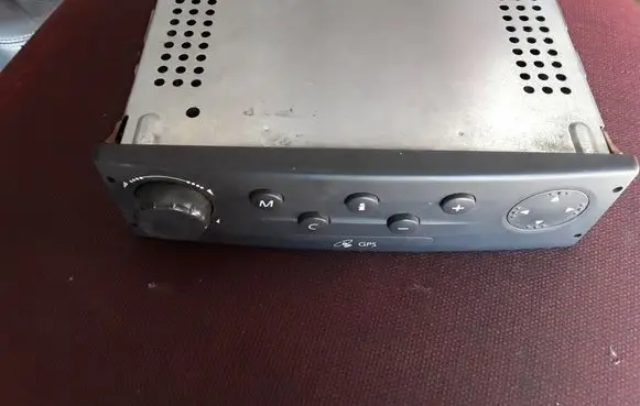 Renault Laguna II GPS navigation control unit/module 8200339742