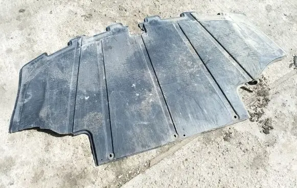 Audi A6 S6 C4 4A Engine splash shield/under tray 4A0863821