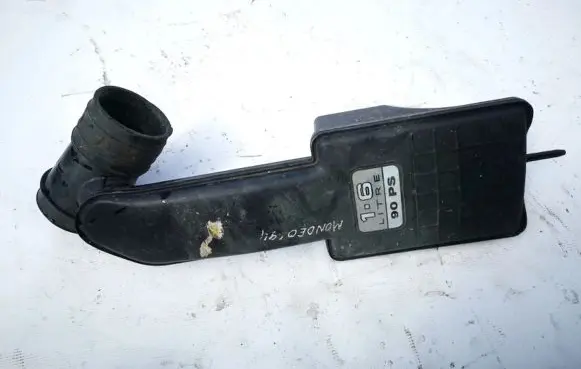 Intake resonator