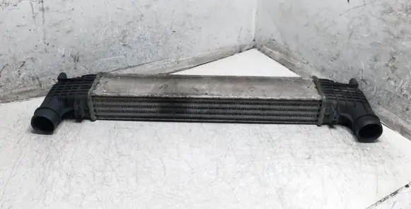 Seat Alhambra (Mk1) Intercooler radiator 5VW9L440AA 7MO145805