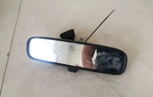 Mitsubishi Outlander Rear view mirror (interior) e4022197 e4012197