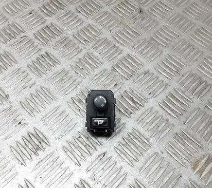 Wing mirror switch