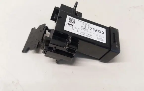 Citroen C4 II Picasso Ignition lock 9800630080