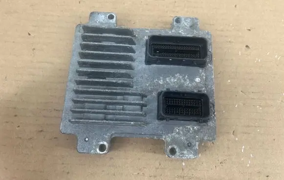 Opel Insignia A Engine control unit/module 12647212 86AA4N5213040024 12642927