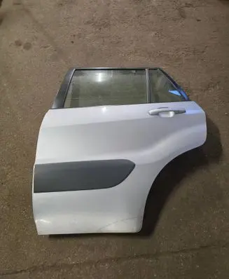 Toyota RAV 4 (XA20) Rear door 