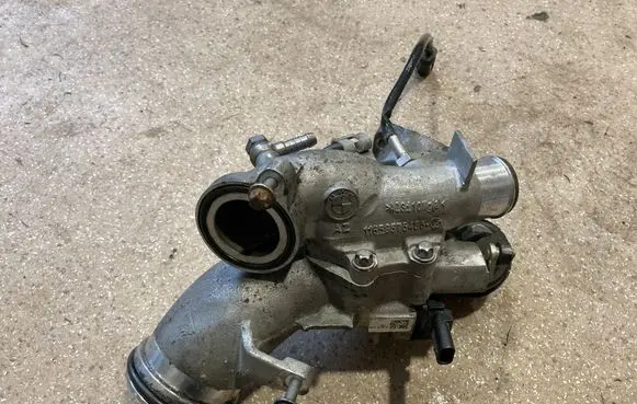 BMW X5 G05 Other engine bay part 8575486